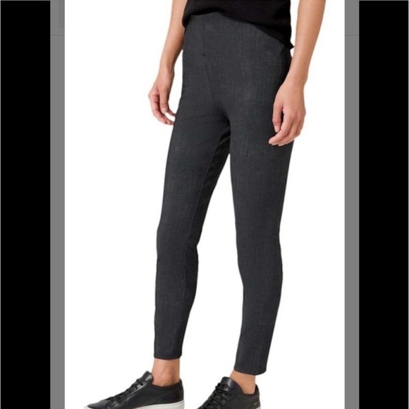 LULULEMON here to the HR pant 7/8 grey NWT - Picture 10 of 10